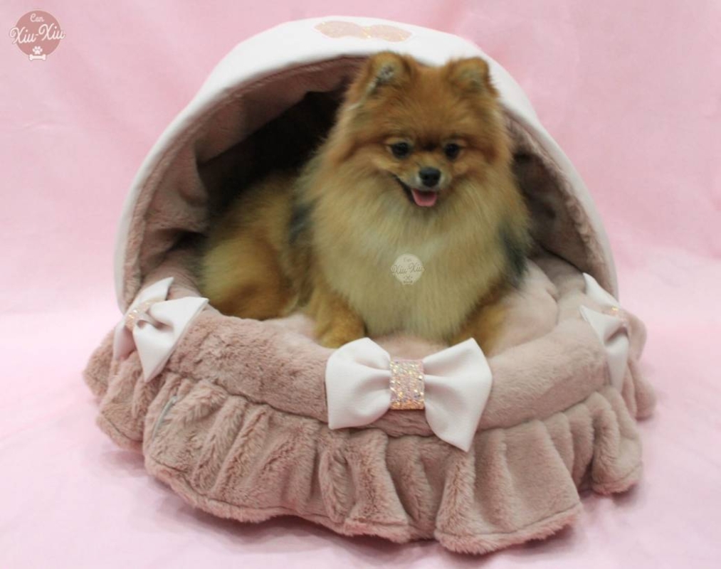 Heart Culla Pink Maravillosa y dulce cama, para descansar la princesa de la casa. Medidas: 60 cmx 50 cm x 36 cm.